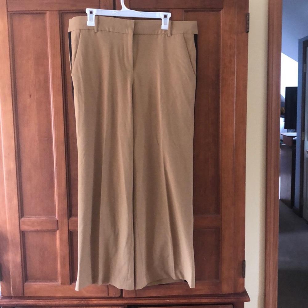 Dress pants. Never worn!!